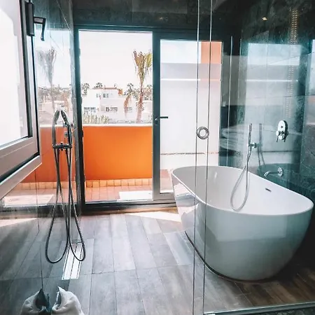 Privada De Lujo Con Piscina, Wabi Sabi