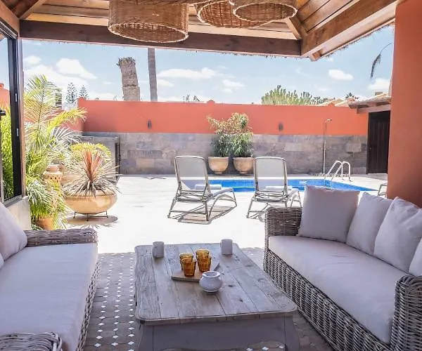 Villa Privada De Lujo Con Piscina, Wabi Sabi