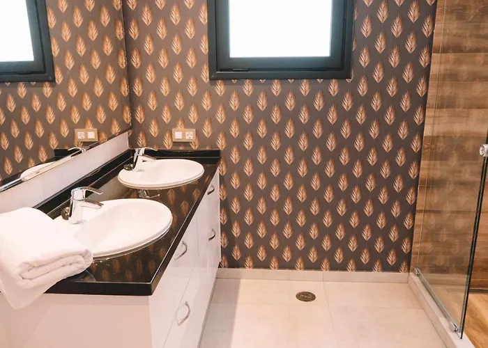 Villa Privada De Lujo Con Piscina, Wabi Sabi